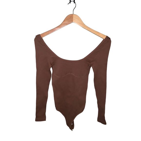 Free People Movement Meg Seamless V-Neck Long-Sleeve Bodysuit in Ash/Brown - Picture 4 of 12